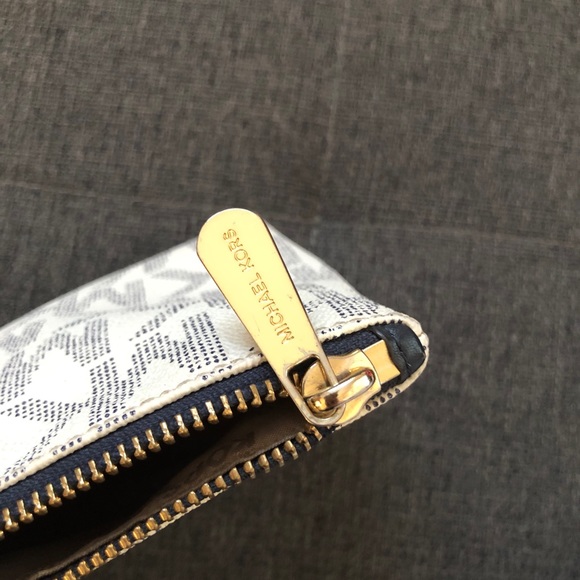 Michel Kors wallet pouch Make-up bag - Picture 3 of 5